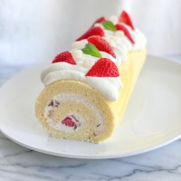 Strawberry Mochi Swiss Roll Cake